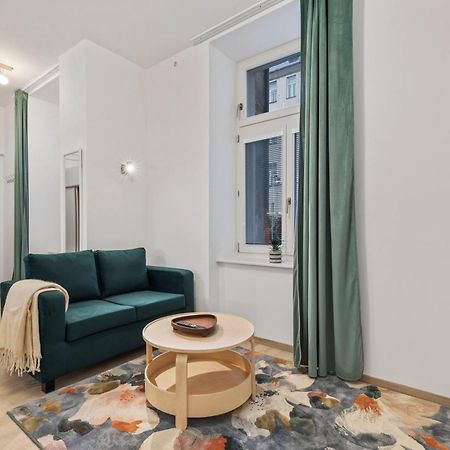 Garden Haven Studio In Old Town Bratislava Esterno foto