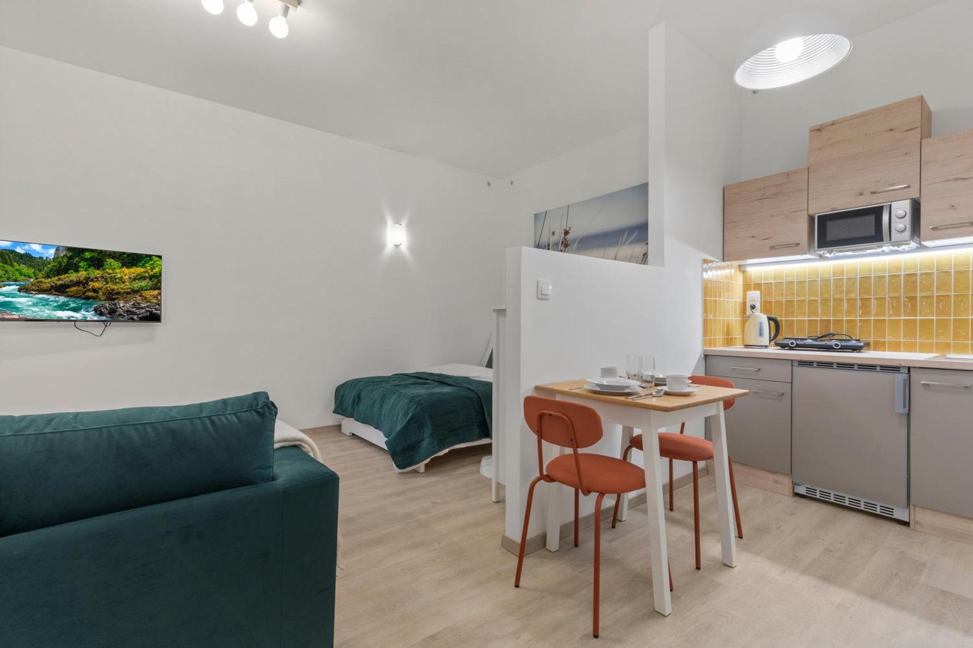 Garden Haven Studio In Old Town Bratislava Esterno foto